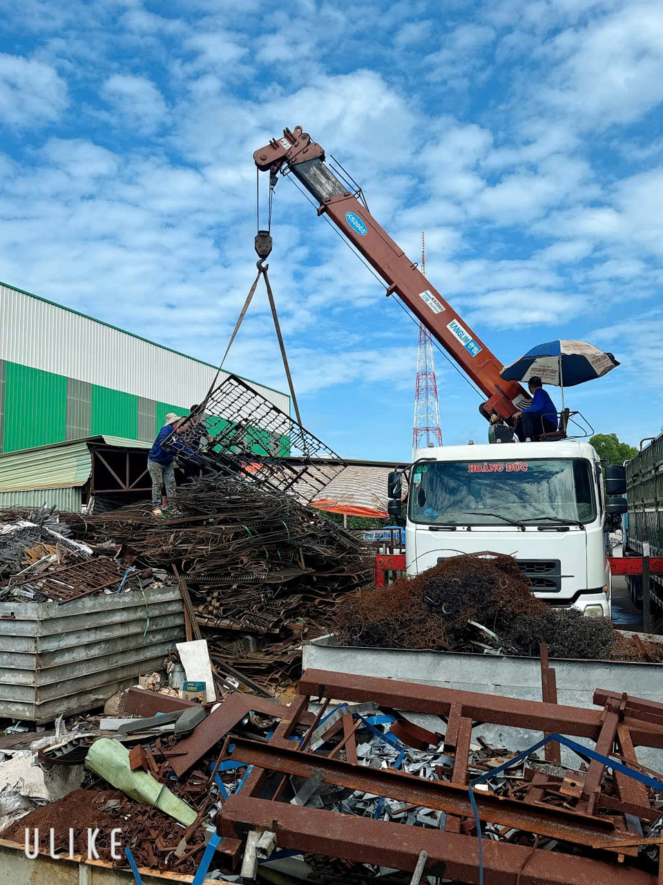 Thu mua phế liệu khu công nghiệp tận nơi xe cẩu chuyên dụng